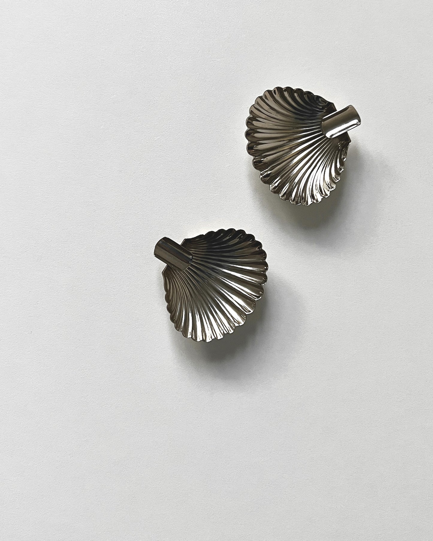 The authentic "800" silver hallmark engraved on the vintage ashtray, confirming its prized 80% silver alloy and Florentine origin.