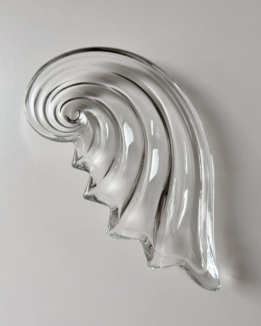 A top-down view of the crystal tray highlighting the perfect nautilus spiral geometry, ideal as a maritime centerpiece or coastal-style serving platter.